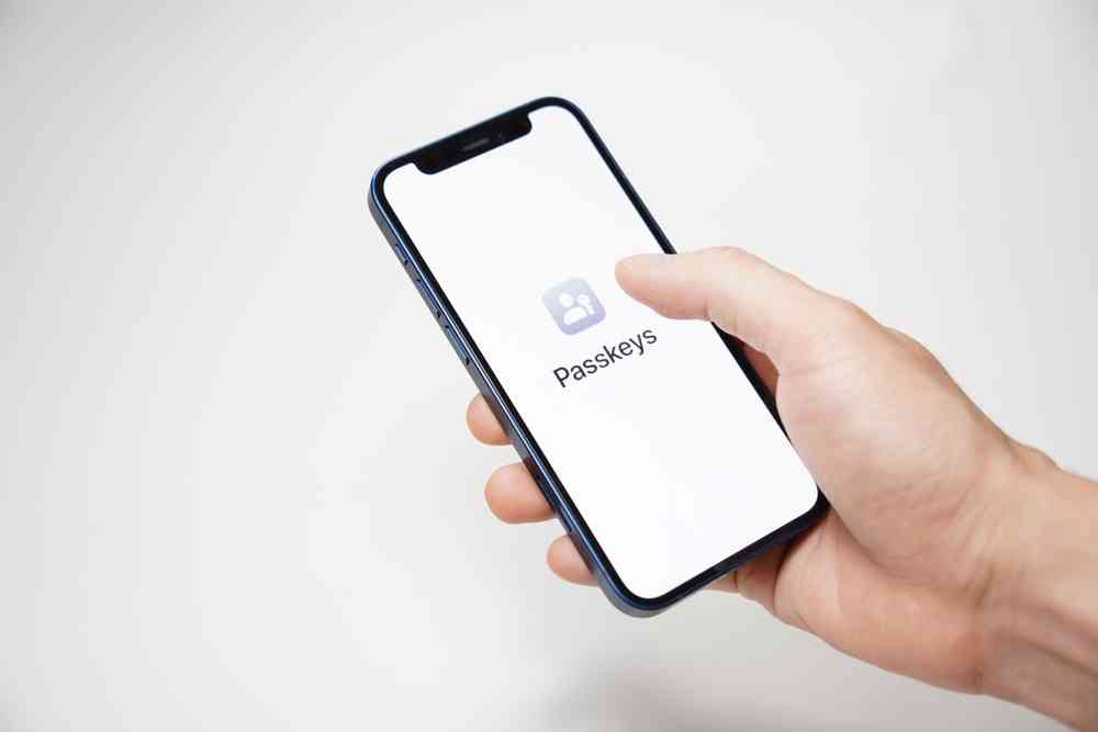 Apple Passkeys Explained — Coming in iOS 16 and macOS Ventura
