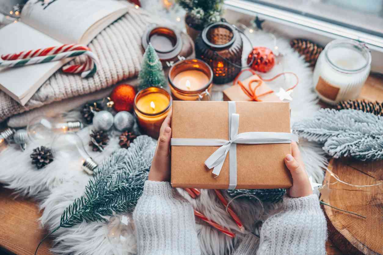 Christmas Shopping, USPS, and Venmo Paxful Wallet: Top Scams of the Week