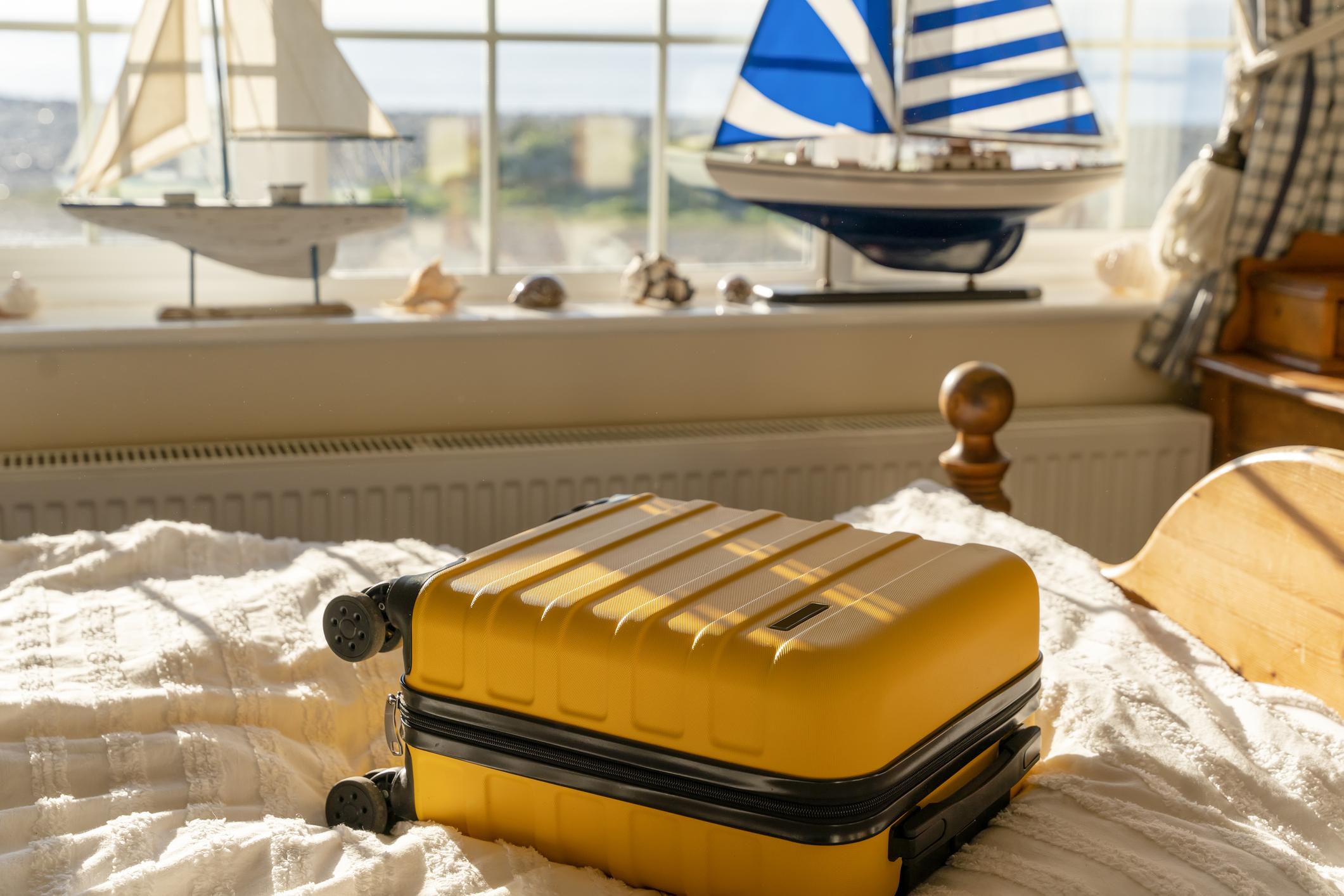 Fake Airbnb & Booking.com Websites (Watch Out!)