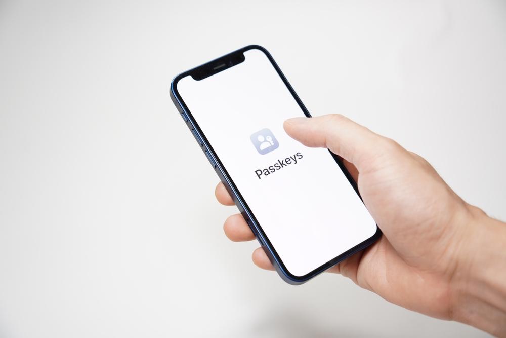 Apple Passkeys Explained — Coming in iOS 16 and macOS Ventura